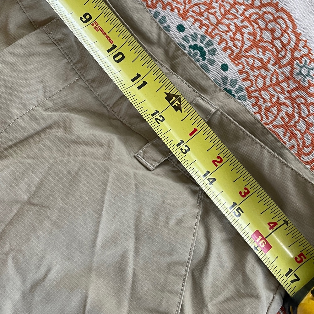 The North Face Size 33 Tan Convertible Travel Chinos - Picture 13 of 15